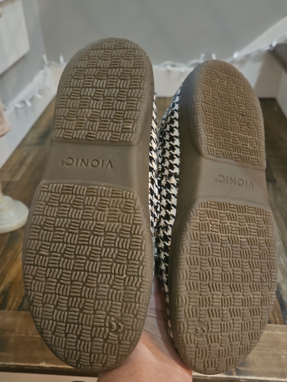 Vionic Houndstooth Slip-On Fleece Lined Slippers Rubber No Slip Sole Size‎ 8 - Picture 3 of 9